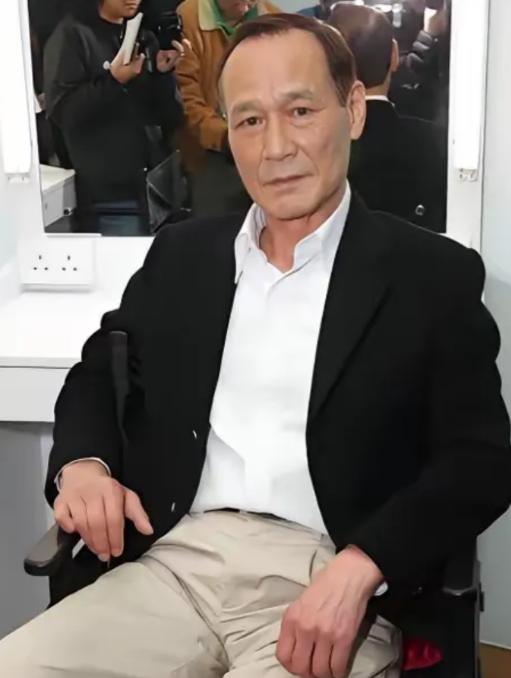 1988年，警察从陈惠敏的家中搜查出2支手枪，200发子弹，就在警察要将陈惠敏带