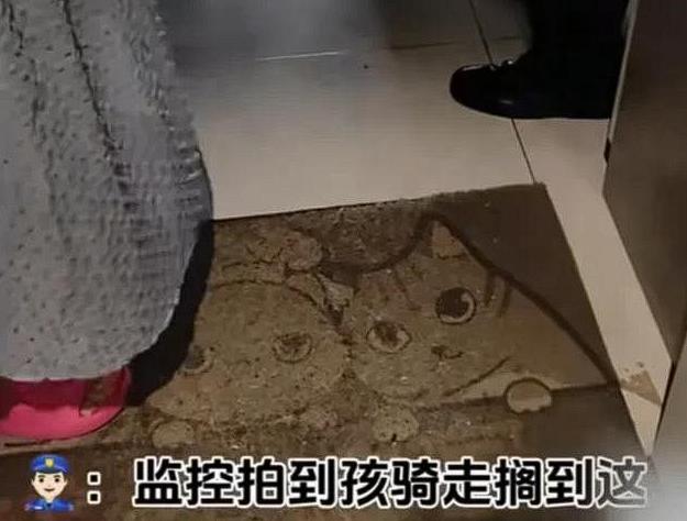 “有这样的妈儿子何愁不进监狱？”男子查监控发现11岁男孩偷车，和民警找到对方家里