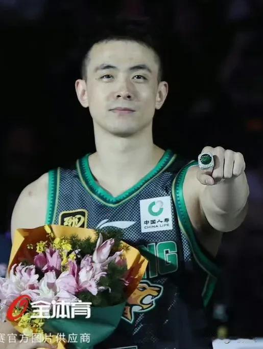 赵继伟演技又进步了[捂脸]

CBA揭幕战辽宁队VS浙江队，在篮协开体测绿色通道