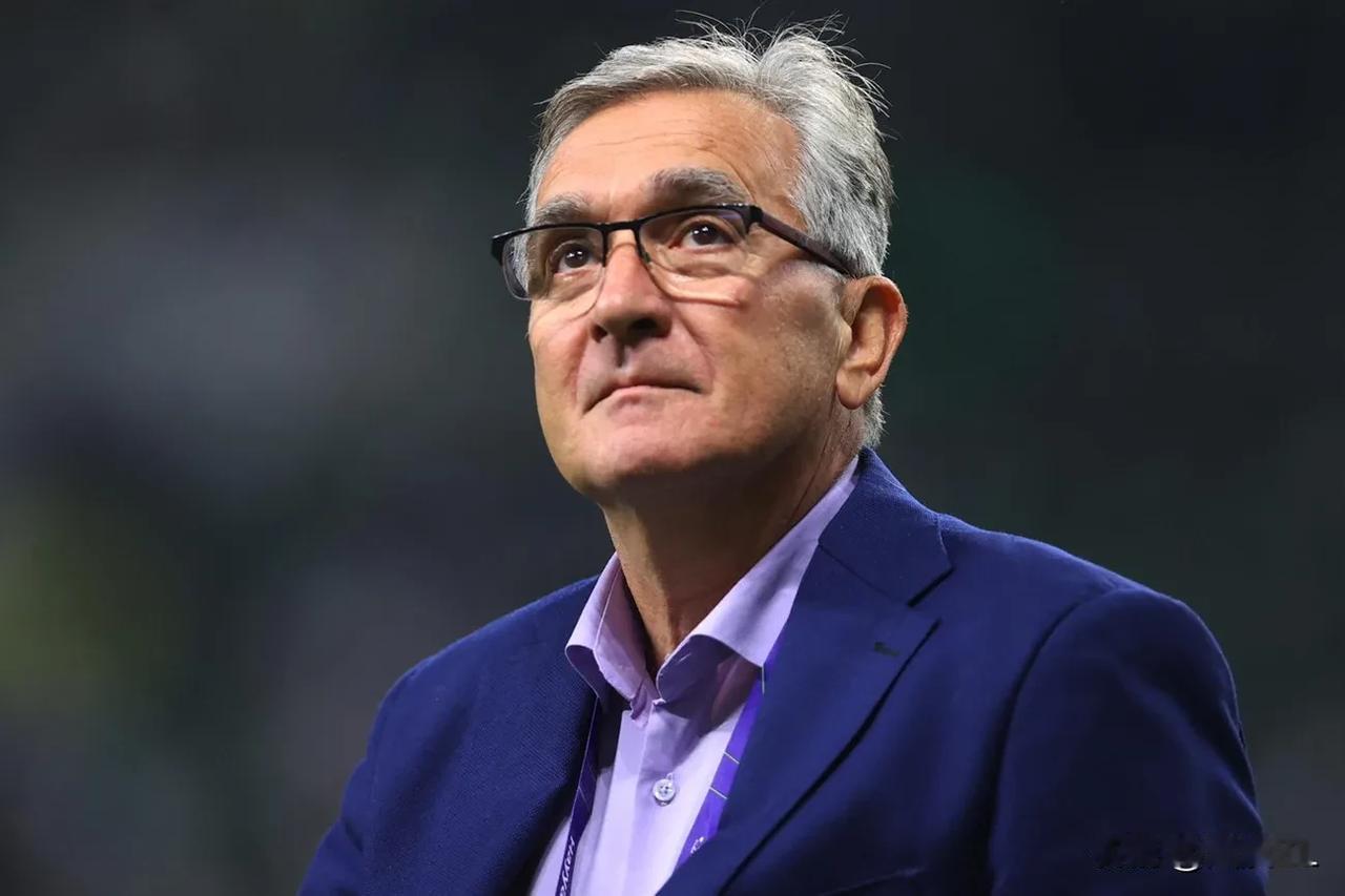 过于看好未必是真好，伊万科维奇不是崔康熙，国家队也并非泰山队。
  现在国足阵中