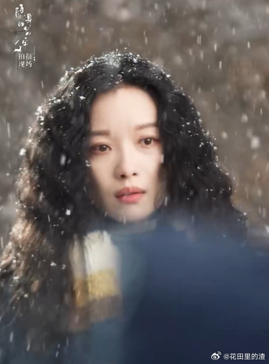 倪妮杀回电视圈 这波回归太有排面了！倪妮新剧质感拉满，随便一个截图都是大片，坐等