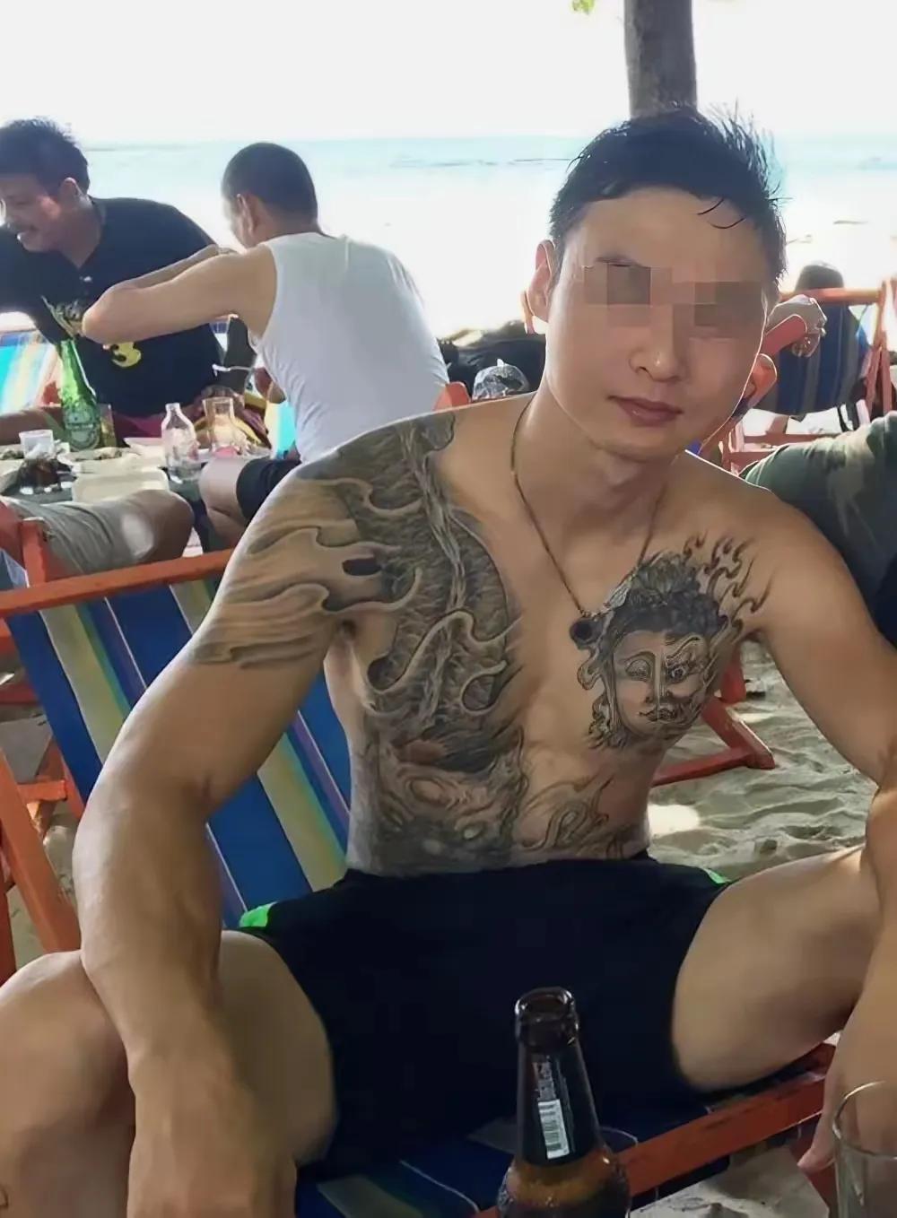 找男人只看脸不查底，早晚得栽大跟头！
 
泰国那王媛媛，自己是能赚钱的女老板，两
