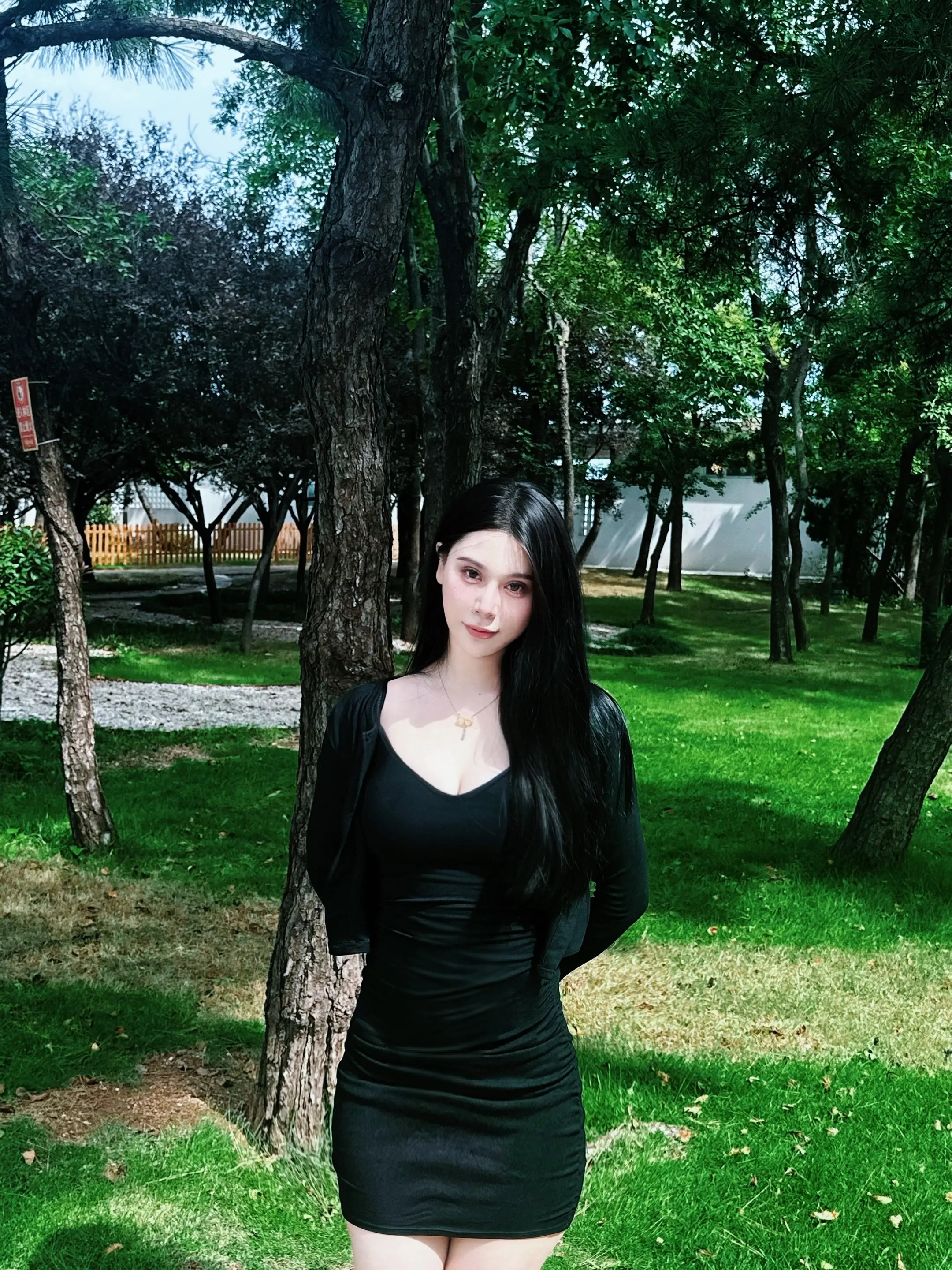 你本来就这样安静吗你的鞋带都这样绑吗。我像是一本你会读的书吗 我们会一...