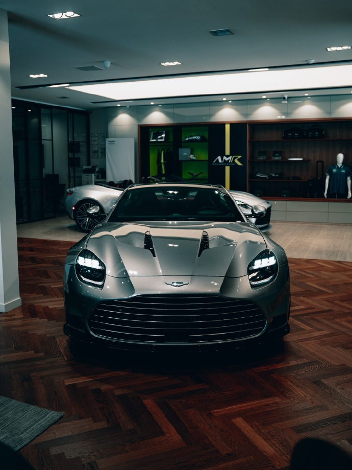 这台阿斯顿马丁Vanquish，能不能精准匹配你的独特气质？ 