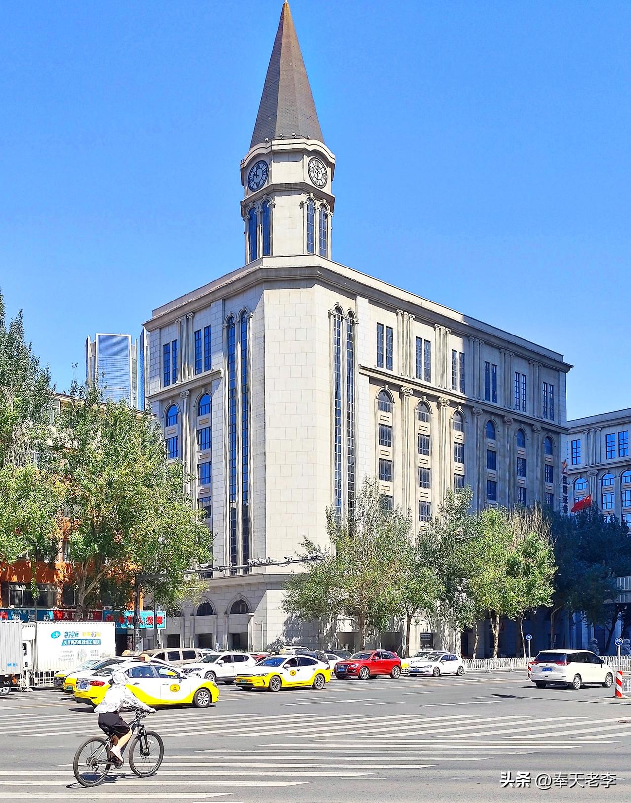 浅说沈阳市和平大街。
和平大街是和平区的南部主干道之一，街心有绿化带是其标志性的
