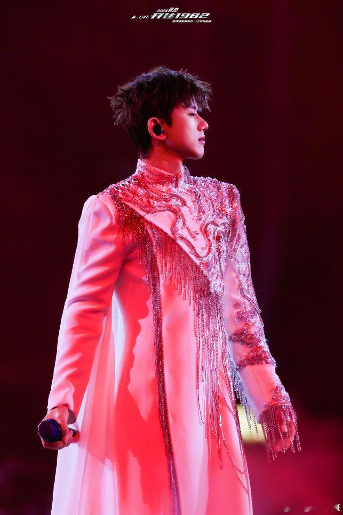 张杰鸟巢演唱会排期 史无前例鸟巢包月唱！24天16场高强度驻场，把顶级体育场唱成