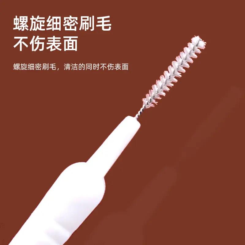 我终于找到清洁手机缝隙灰尘的神器了 我平时用手机时间长了，喇叭口和充电口总会积很