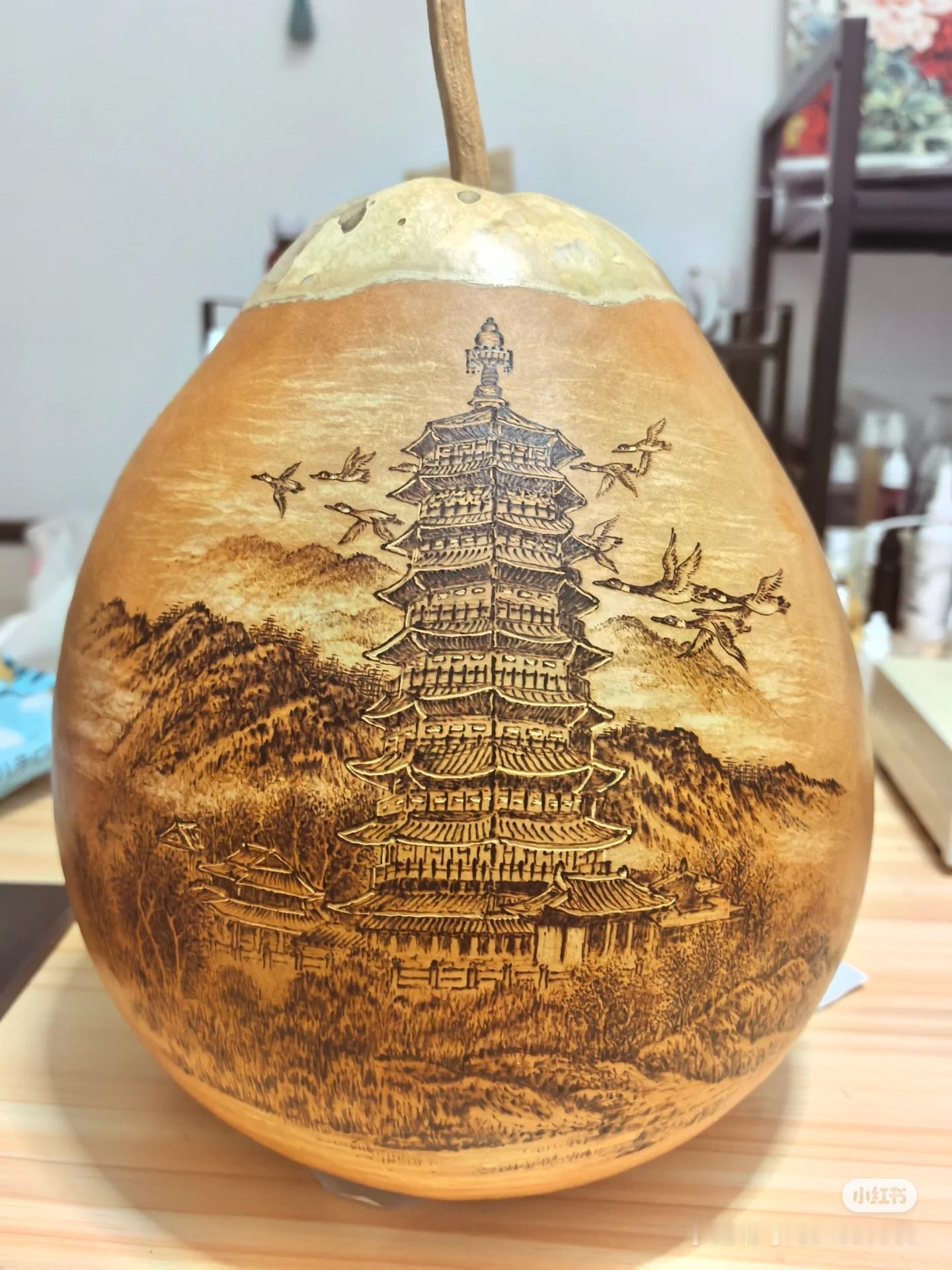 葫芦真的好好看好精致！而且是非遗！寓意也特别好，福禄双全[求关注]白敬亭怀柔宣传