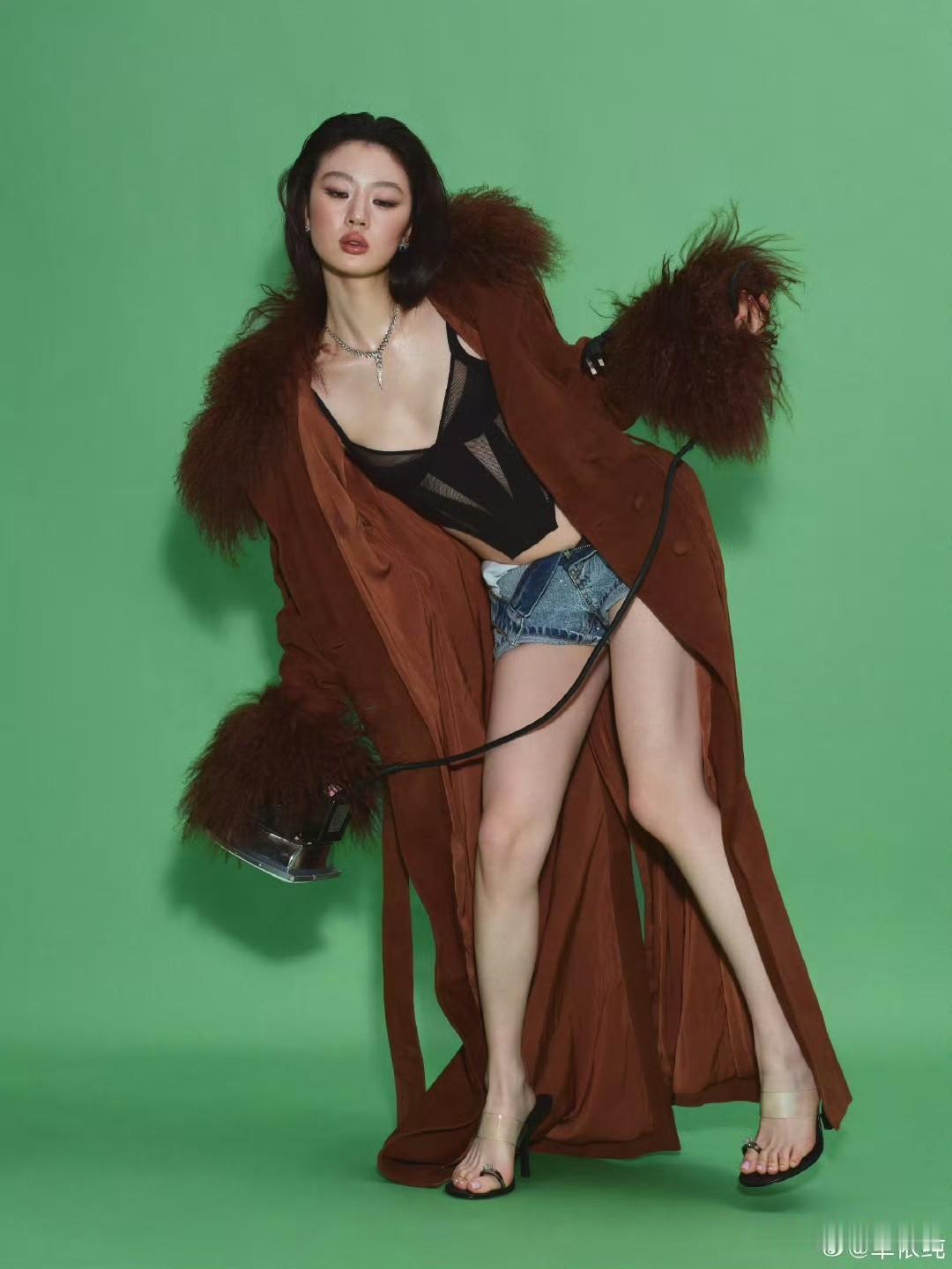 分享我这周有趣的事：单依纯性感的一面 ​，还真是没怎么见过啊