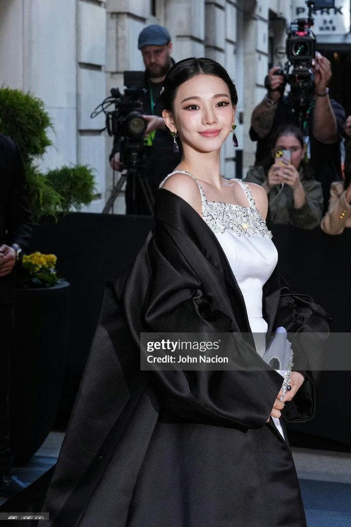 柳智敏MetGala红毯生图柳智敏MetGala红毯 柳智敏MetGala红毯生