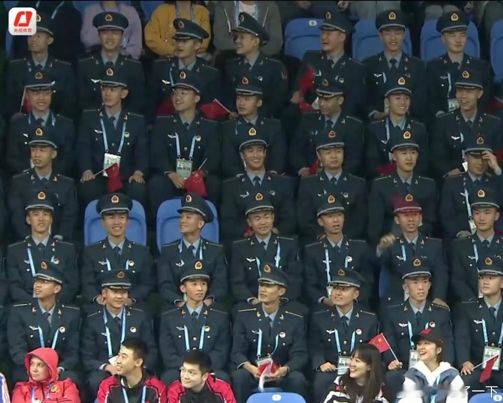 “小场面”寻找🧐一枚小熊猫🐼 