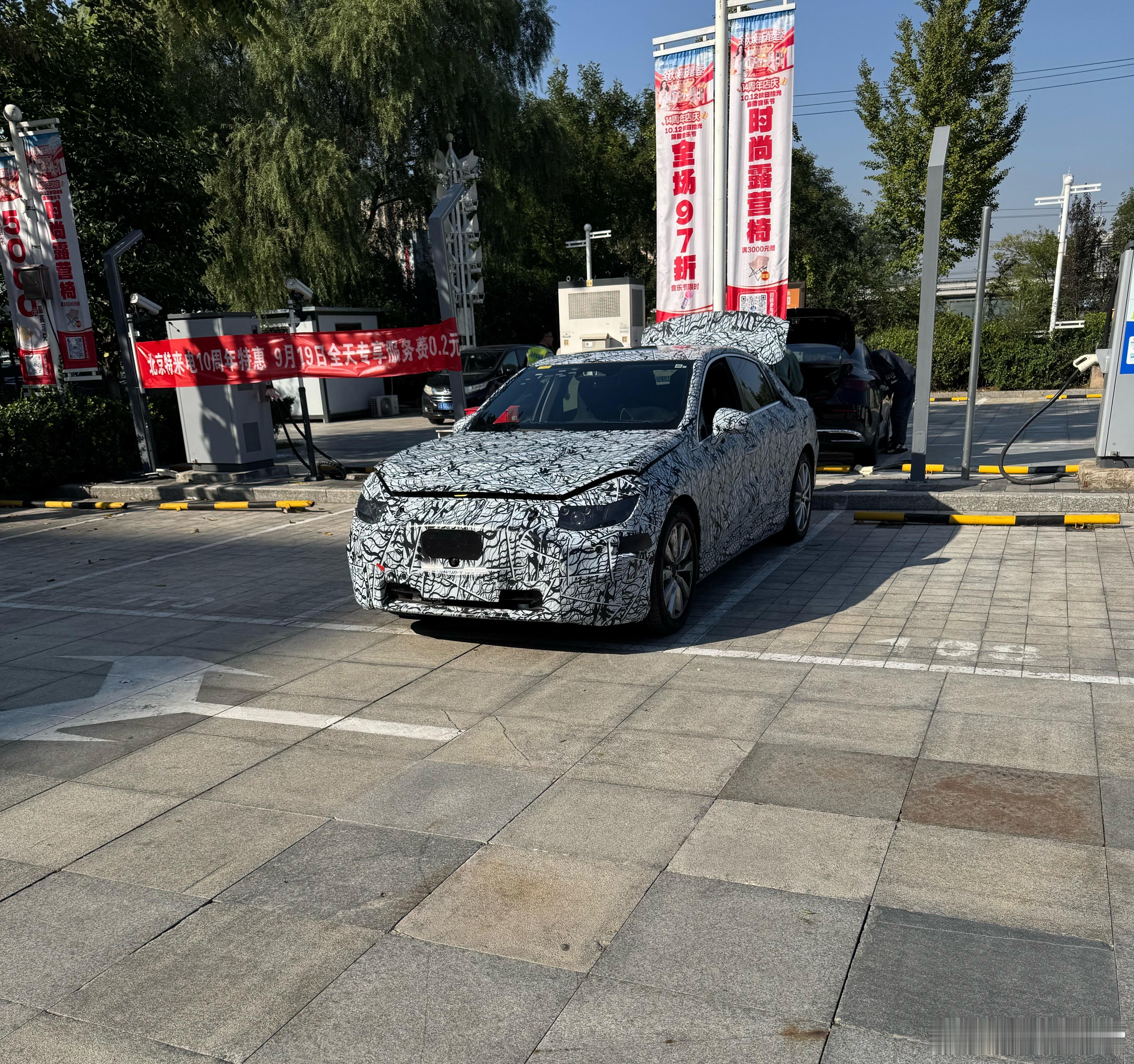 我丢，公司楼下拍到了奔驰新C！！我与汽车的日常奔驰c ​​​