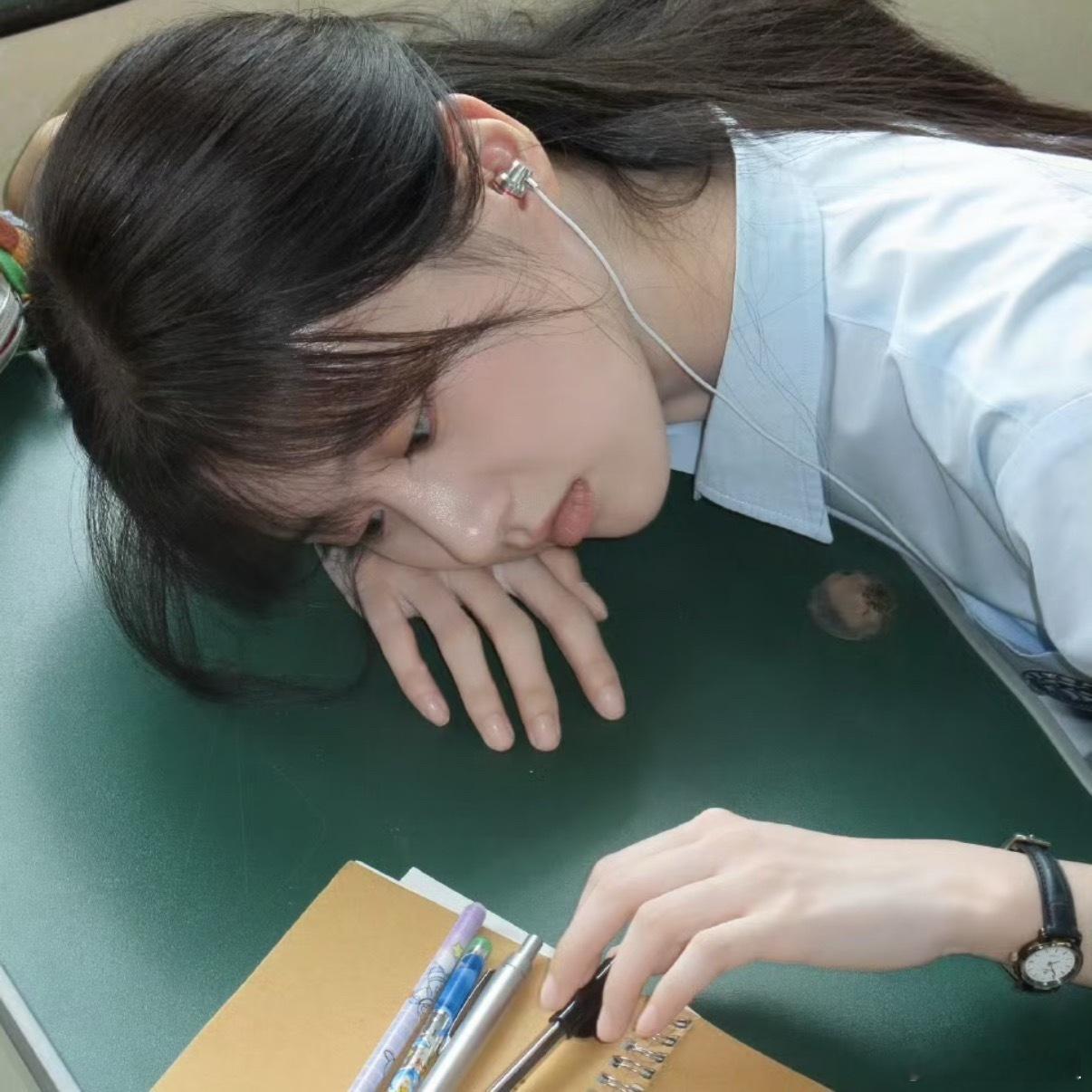 好权威的一张校园女主角脸包上恩 ​​​