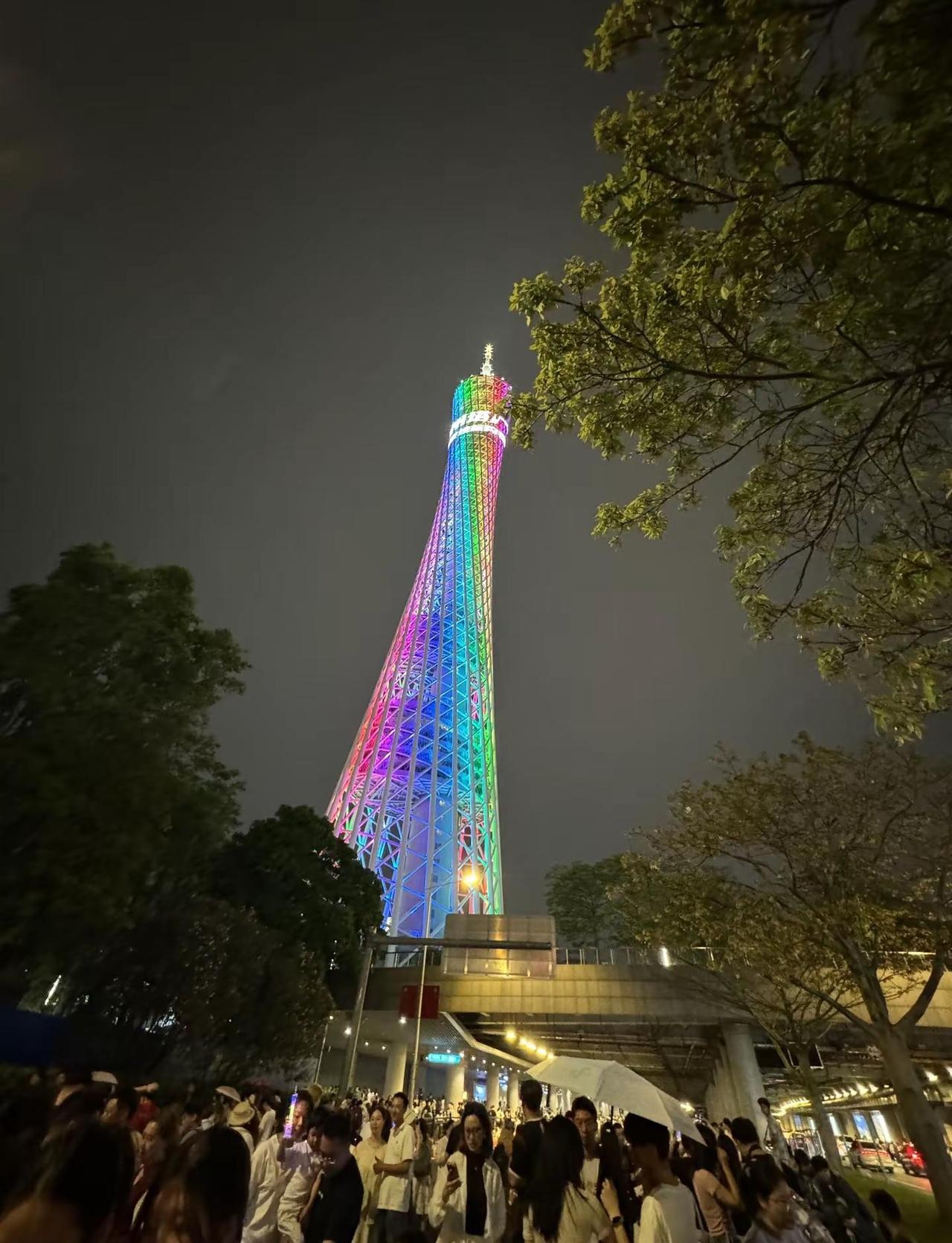 只记得三号那天的雨下得很大时代少年团