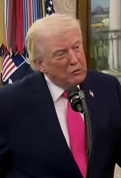 美国这个国家，在北美洲进化了250年，我觉得它只做了四件事：“造神、造假、造谣、