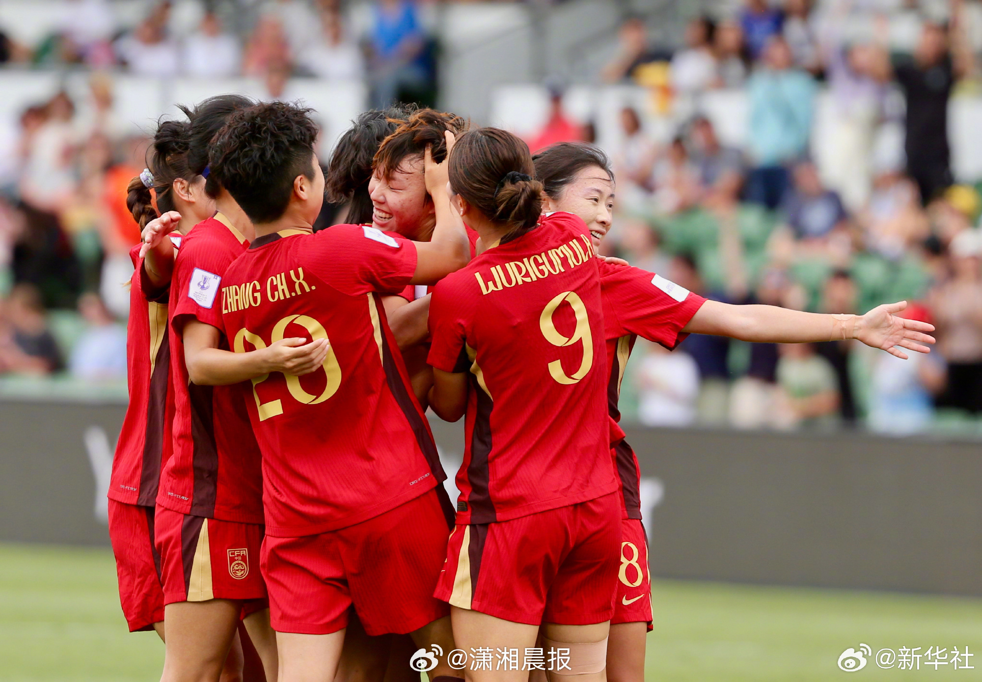 【#中国女足亚洲杯半决赛就在今天#】在几天前结束的1/4决赛中，中国女足加时2比