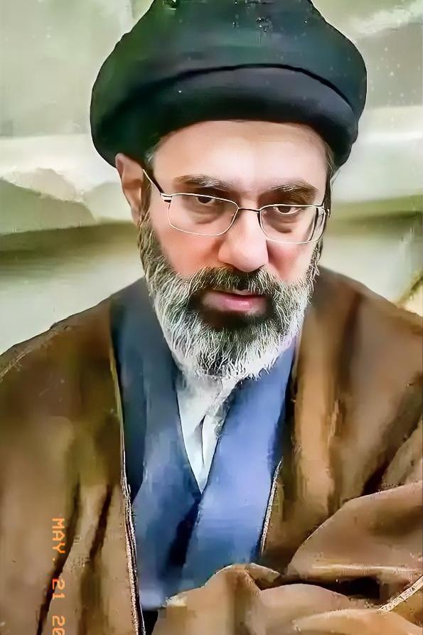 伊朗最高领袖摊牌了
当地时间5月21日下午，伊朗最高领袖直接发话了，那些接近武器