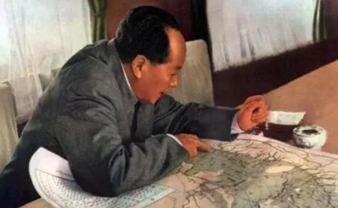 毛主席晚年不止一次地复盘，认为自己在新中国成立后犯下的“最大历史错误”，就是没有