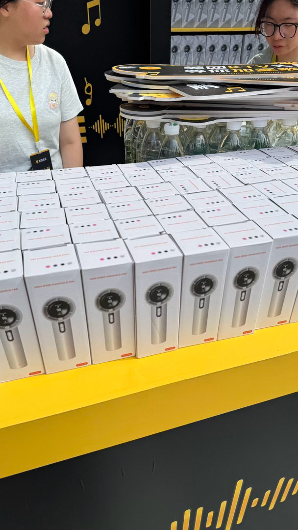 死去的秀粉dna又在攻击我了谁懂这种瞬间被戳中的感觉！尘封已久的秀粉DNA一下子