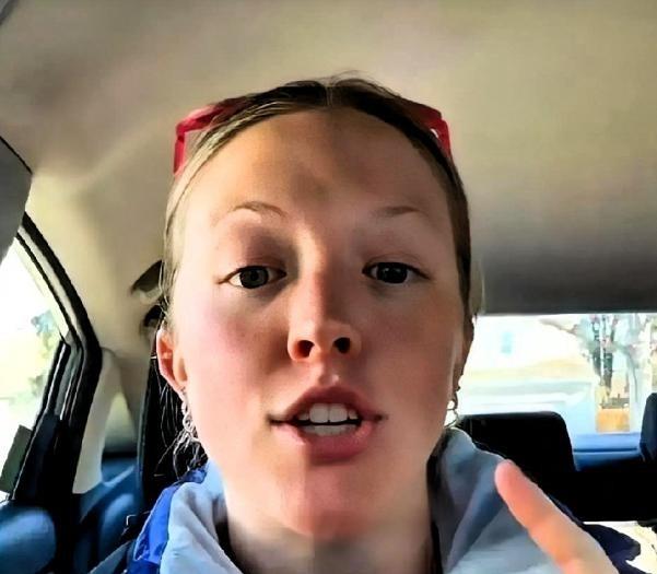 有个美国姑娘把天给捅了个窟窿。她曾经在网上直接开麦：我就不懂了，为啥在美国，成年
