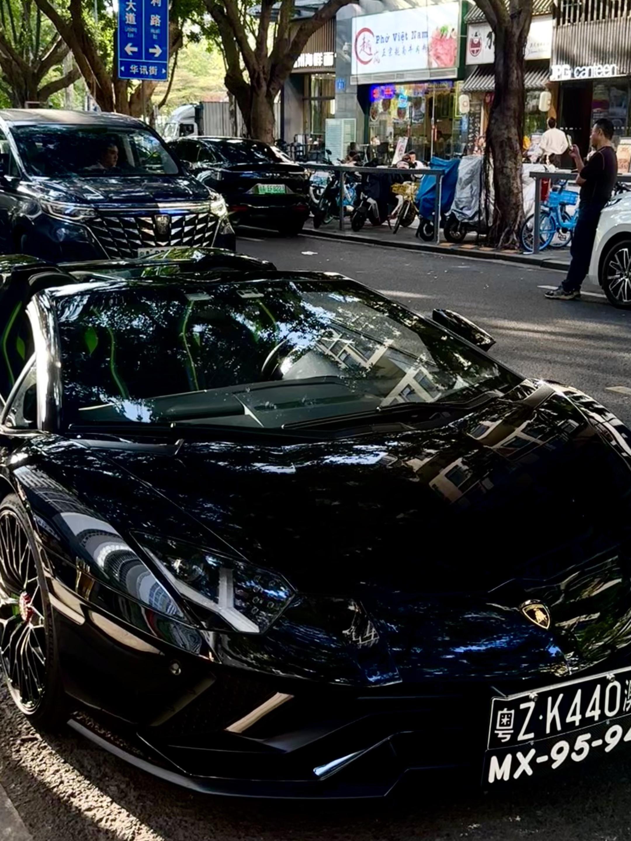 V12的轰鸣声会轰碎一切闲言碎语