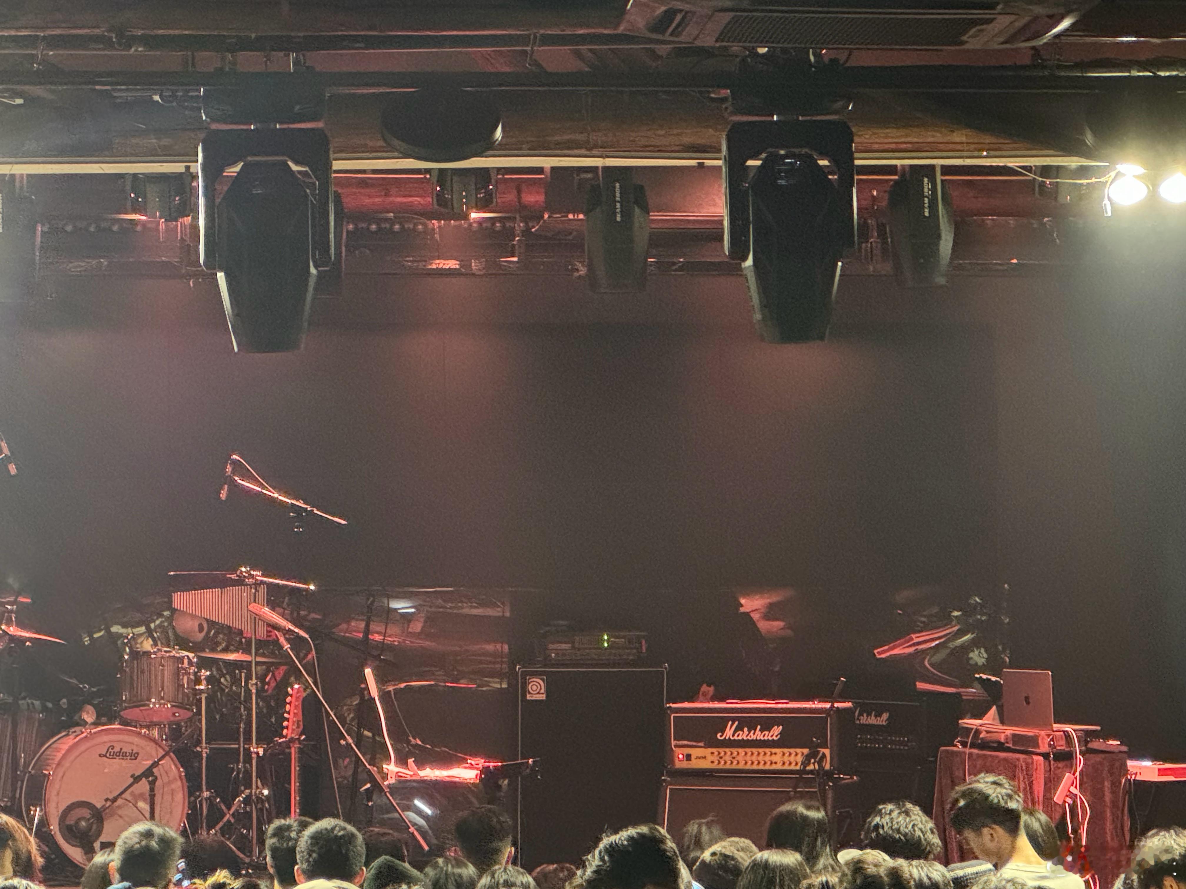 今年又陆续多看了几场演出，还多见到几片不同的海，所以人生还是不要太多规划，顺其自
