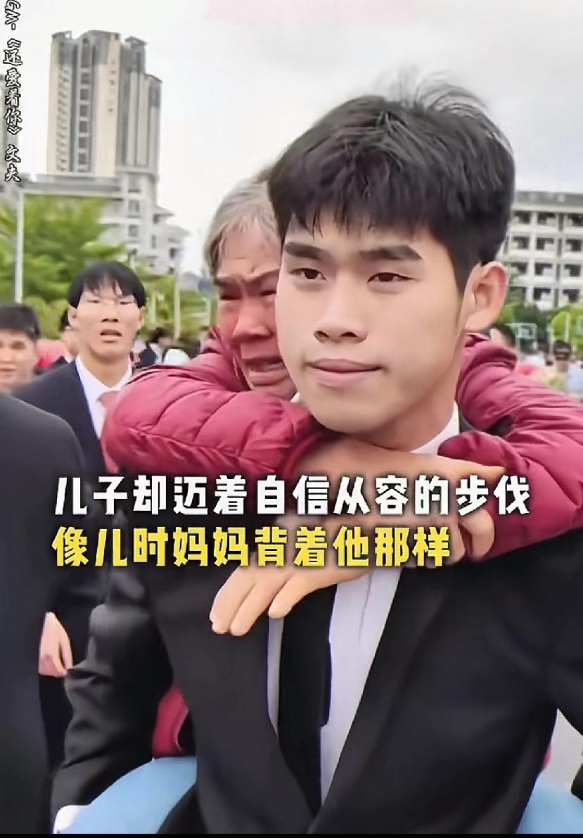 最近上当了这条视频，大家有没有看到？
这条视频我看了有十几遍。看得我都泪目了。