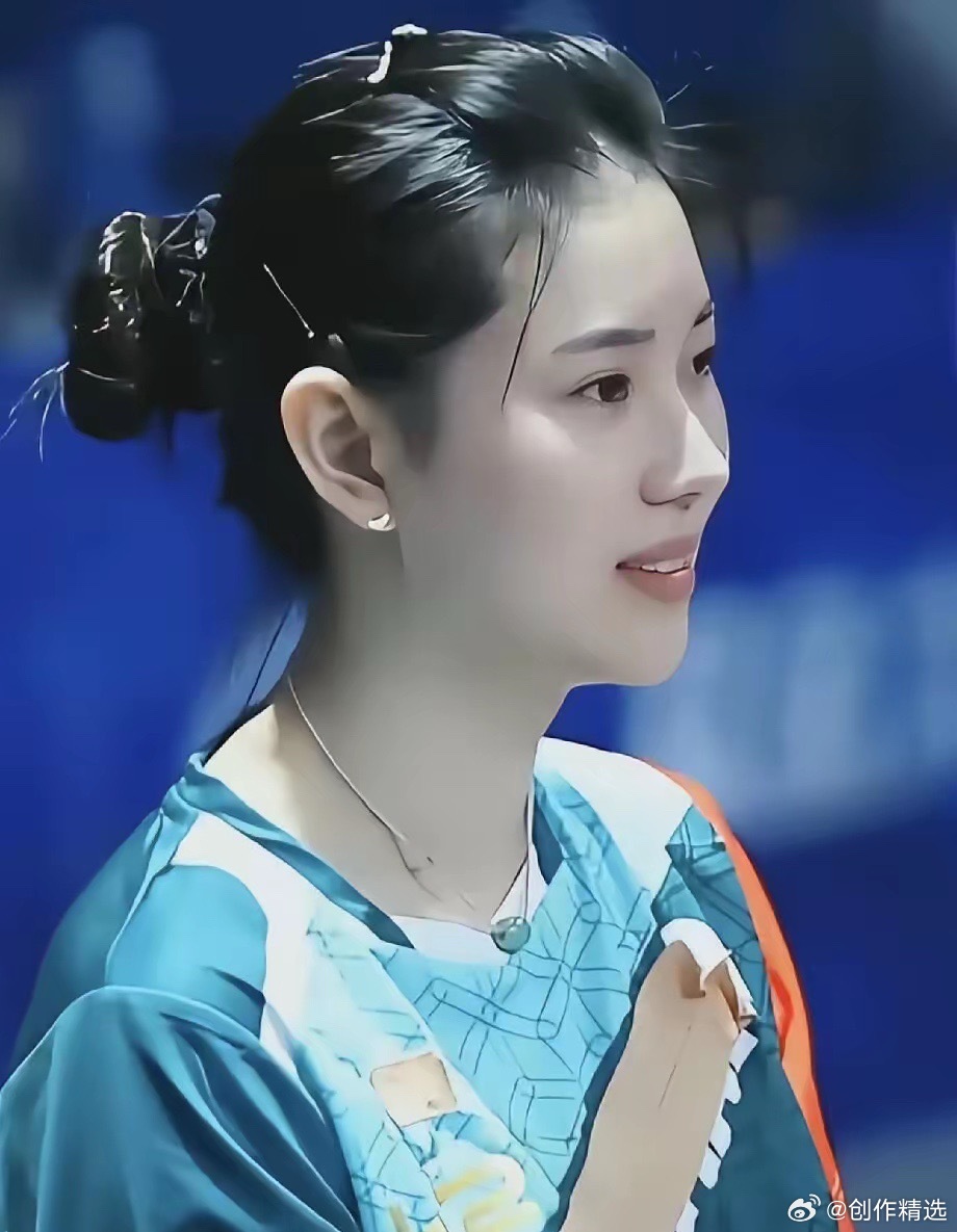 乒乓球女运动员里的第一美女，今日一见，果真是名不虚传，她的颜值无人能敌。王添艺现