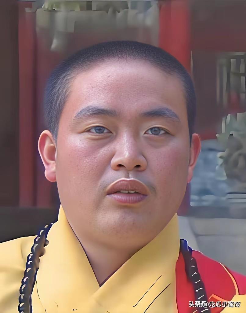 所谓“相由心生”终究是不靠谱，又或许他伪装得太好了！

年轻时候的释永信，即便放