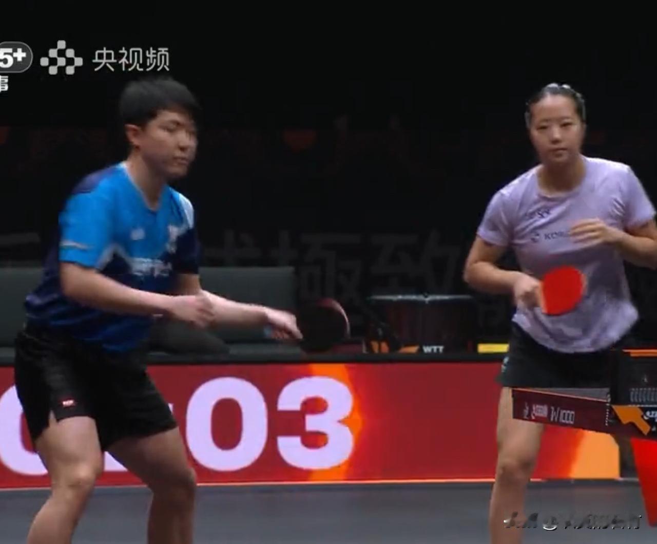 林诗栋蒯曼输了。无缘决赛
香港总决赛混双半决赛
林诗栋蒯曼1:3输林仲勋申裕斌