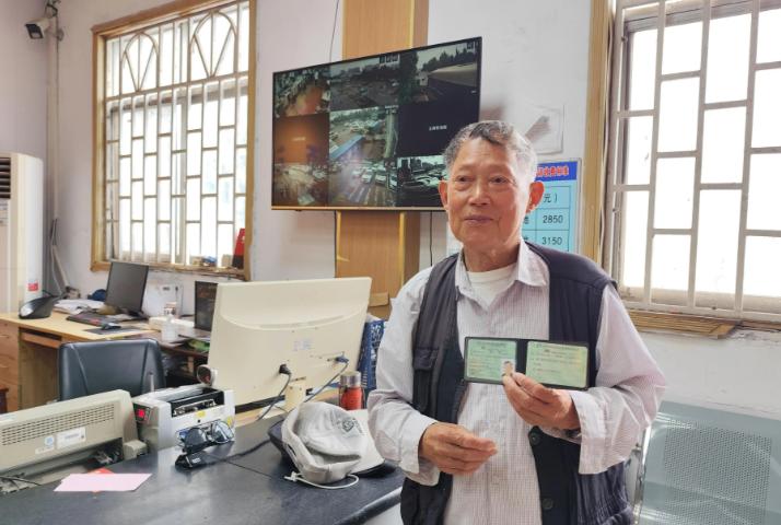 70岁能不能申请机动车驾驶证?家有70岁以上老人想考驾照的，别再被“70岁不能考