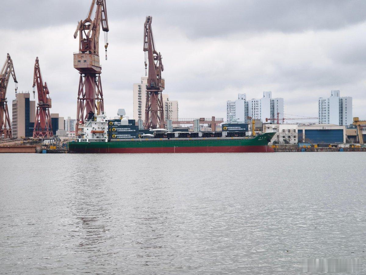 模块化电磁弹射器，这谁瞅了都得干瞪眼，根本学不来 