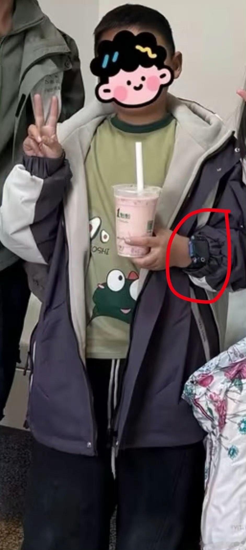 一点点一点点资助男孩被曝戴千元手表一直觉得一点点挺低调的，单说奶茶用料都还可以，