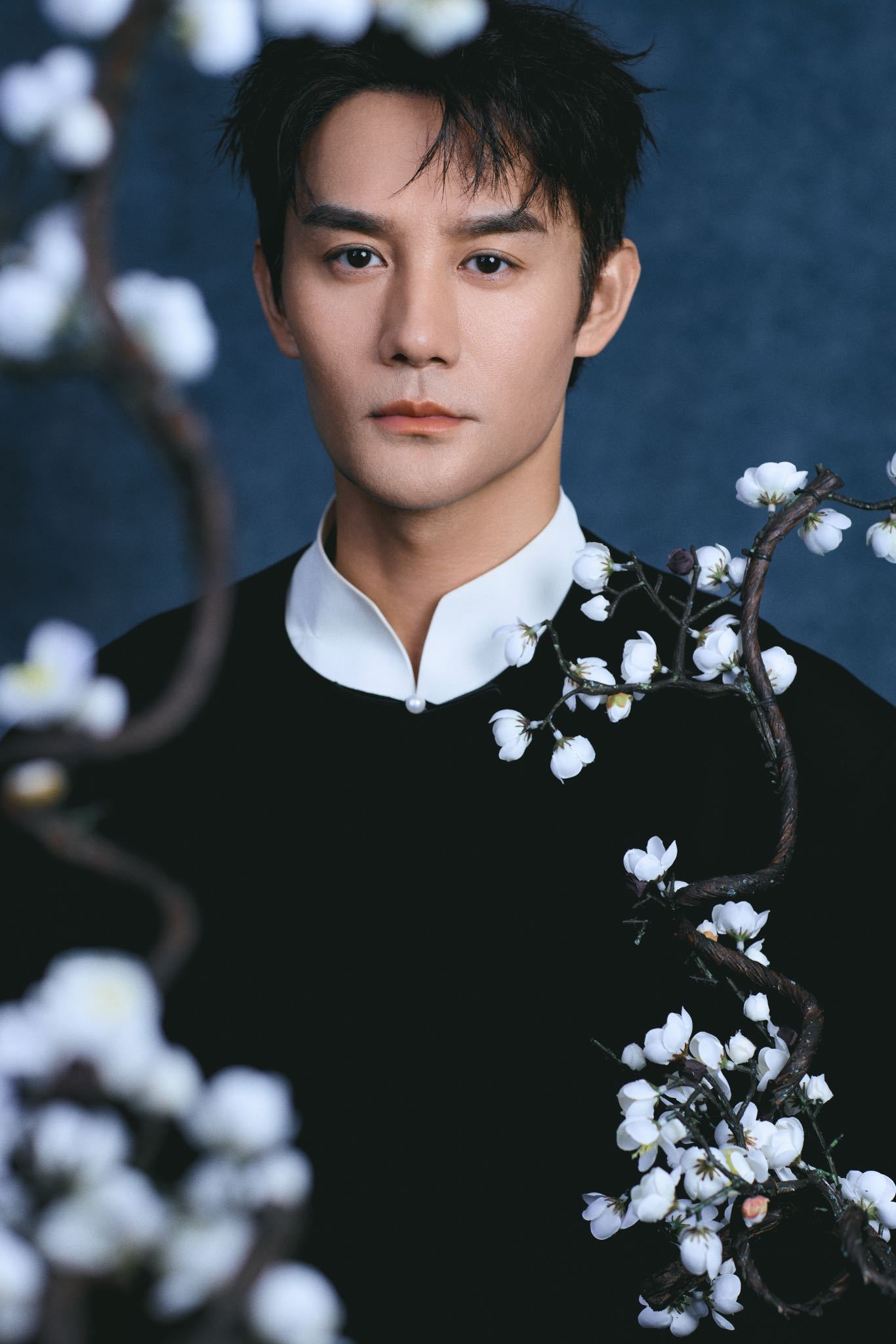#新中式赛道也是被王凯闯进去了#新中式帅哥的魅力有多绝？看看就知道。他真的太适合
