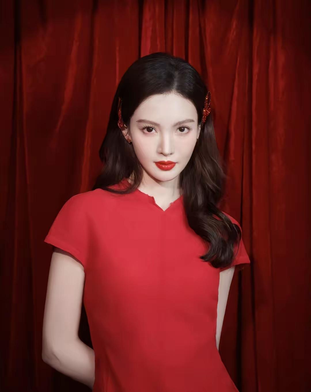 可惜啊，长得这般漂亮，却是个法盲，演艺事业怕是要凉了。
近日，金晨疑似涉嫌交通肇