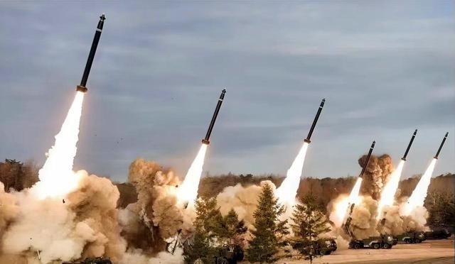 19日凌晨，大批导弹密集射向日本海，高市早苗这下尝到后果了！
4月19日凌晨，半