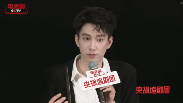 生逢其时导演夸王子奇生逢其时🌟真正有灵气的演员，王子奇在片场能够带动整体戏感，