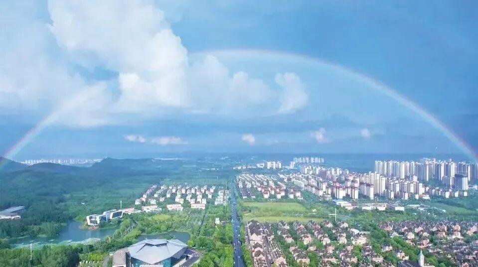 2026年春天，一封特别的家书，自市委、市政府发出，飞越山海，抵达万千游子手中。