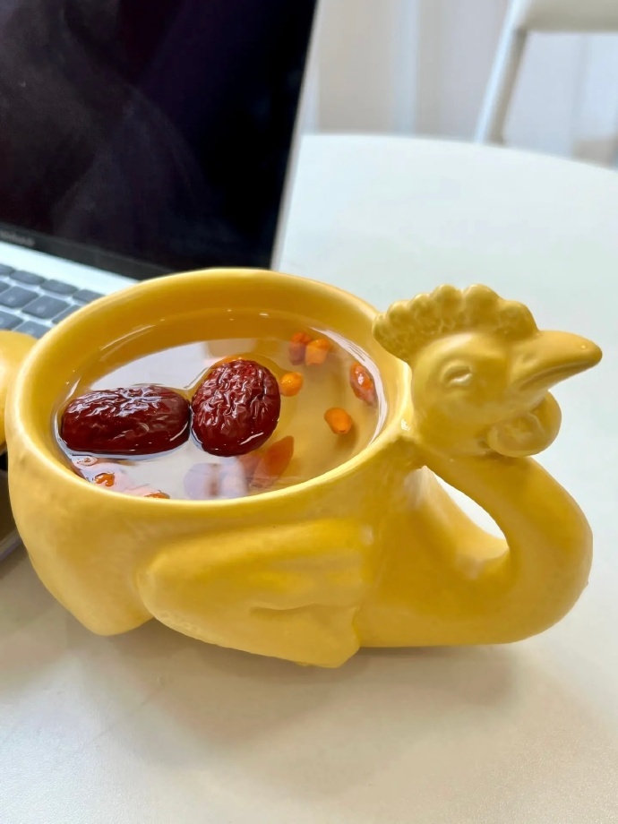 打工人奇奇怪怪的杯子 