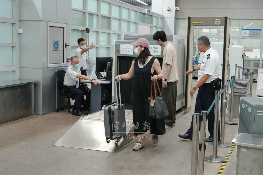 澳门执法澳门刑法澳门监獄 「澳门海关 多措維持口岸通關秩序 打擊水客 活動..」