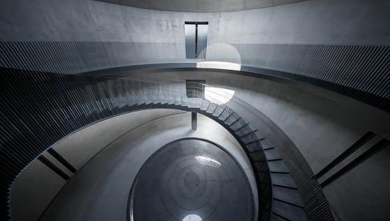 必须高度警惕！2025年10月12日，一位日本人在中国最重要的水源地，修建的美术