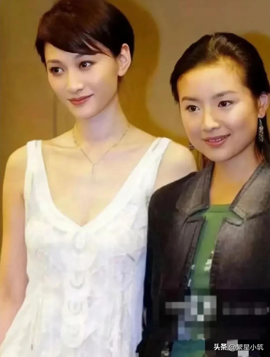 李小冉不愧是“合影杀手”，不论是什么类型的美女，与之同框都分分钟被秒。[捂脸]