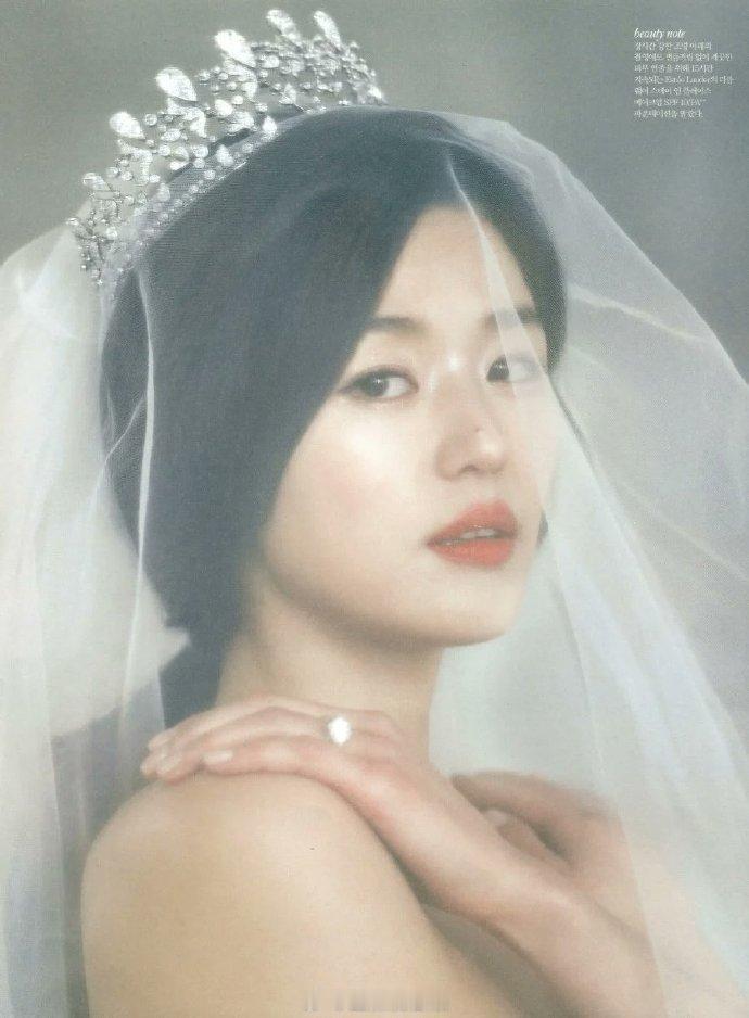 全智贤十三年前婚纱照 全智贤早期婚纱照 考古全智贤13年前婚纱照，简约风格至今不