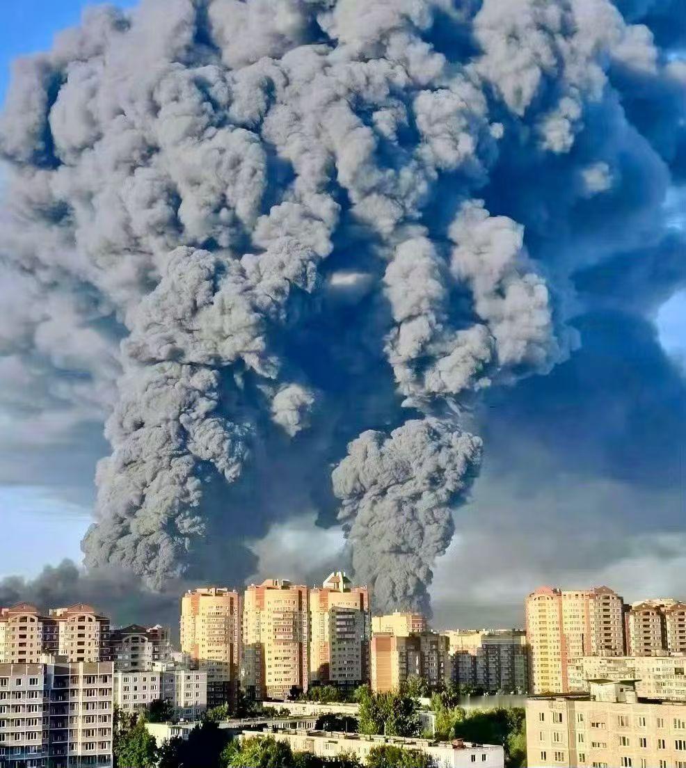 🇺🇦✈️🔥🇷🇺
俄罗斯莫斯科市长
谢尔盖·索比亚宁声称，
7月11日至