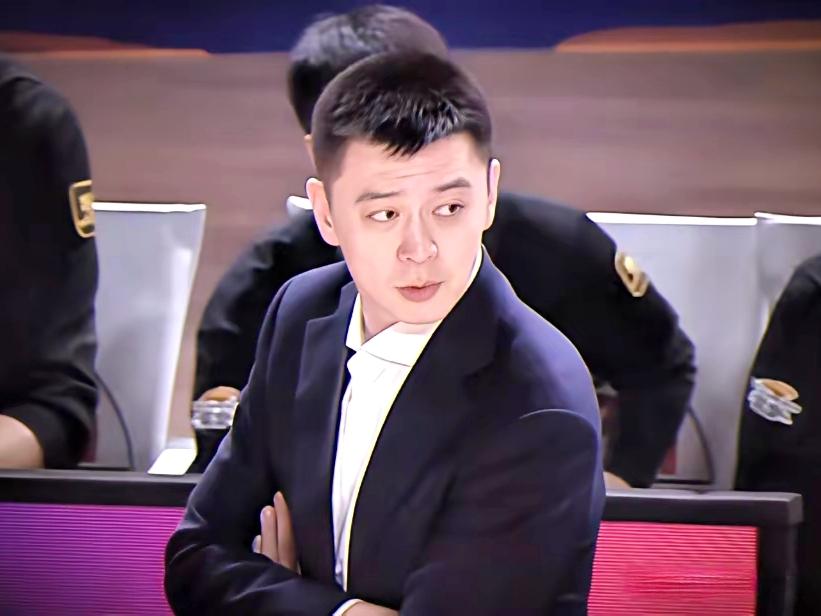 杨鸣辞职，说明他对待工作严谨，不想得过且过

昨天经历了单节只得4分的新低后，杨