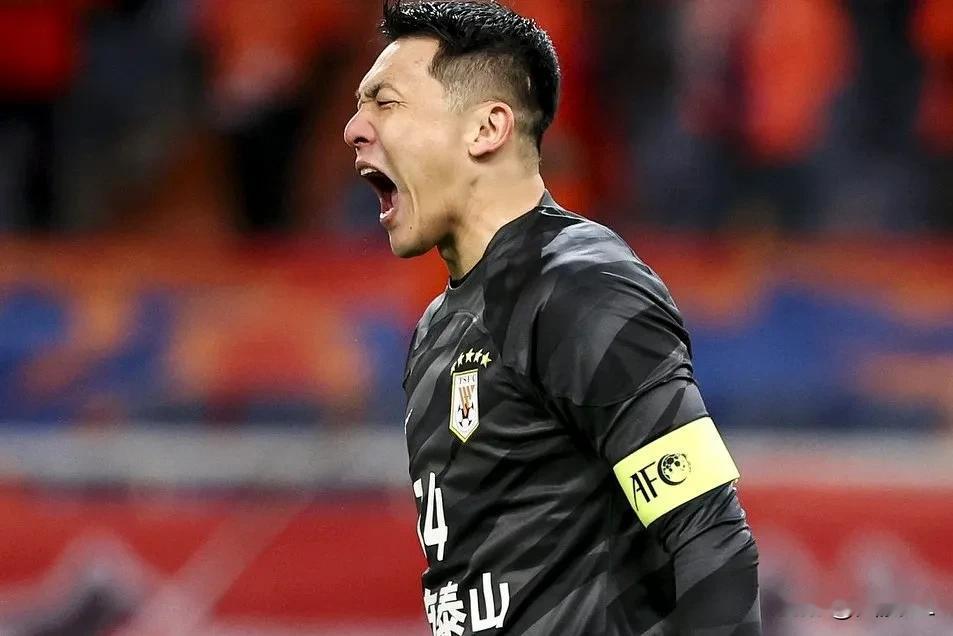 没必要捧一贬一吧？也不知道这位博主吹嘘颜骏凌而贬低王大雷的根据源自哪里？
  同