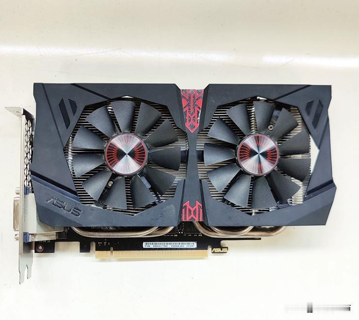 118元华硕猛禽NVIDIA显卡值吗？看图猜卡，稍后发布评测车牌