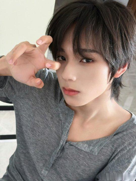 王橹杰我们的少年时代2收官营业哦莫 ​​​