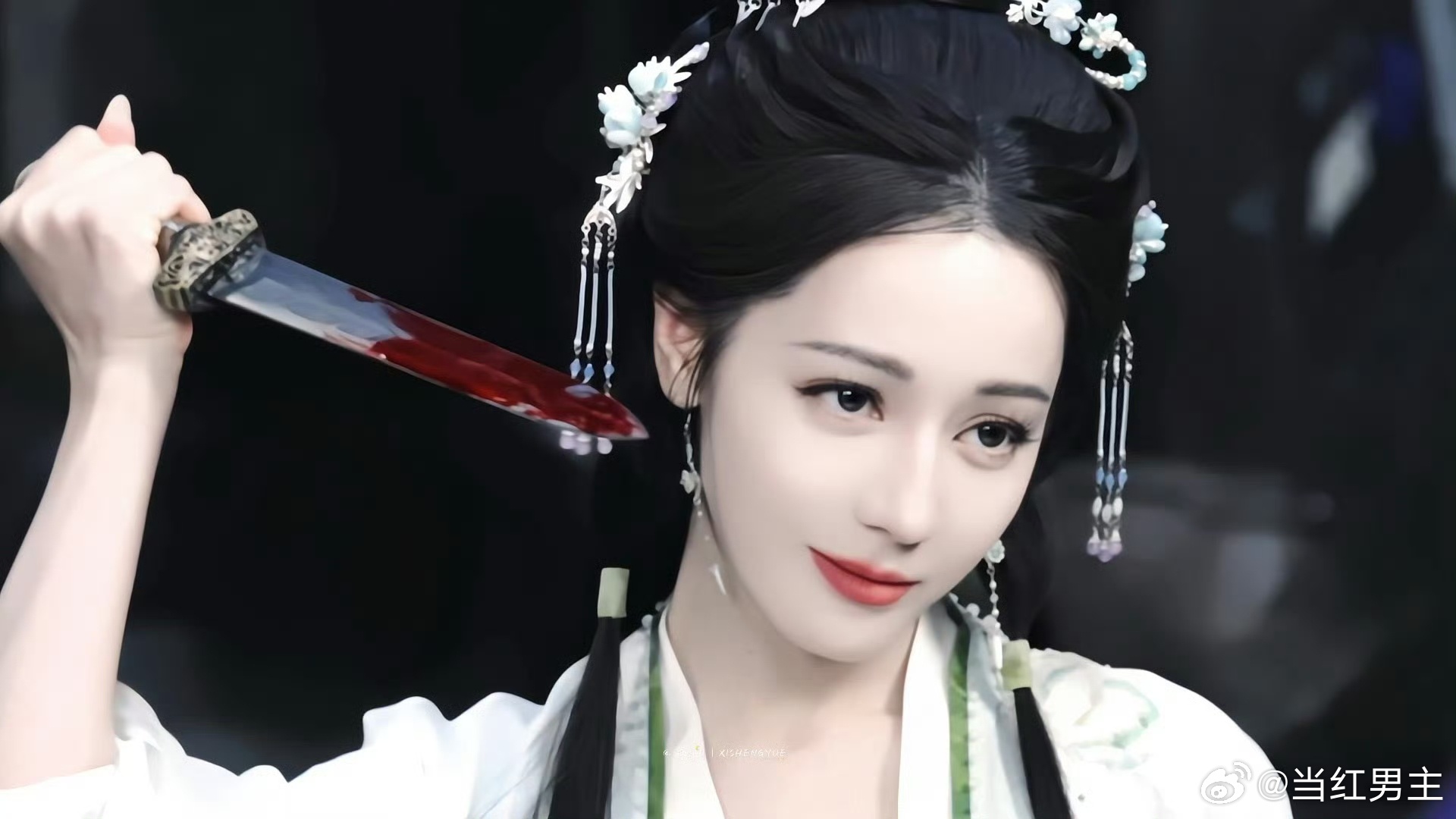 迪丽热巴眼技 迪丽热巴把贺思慕演得浑然天成✨，眼神里既有万灵之主的威严，又藏着角