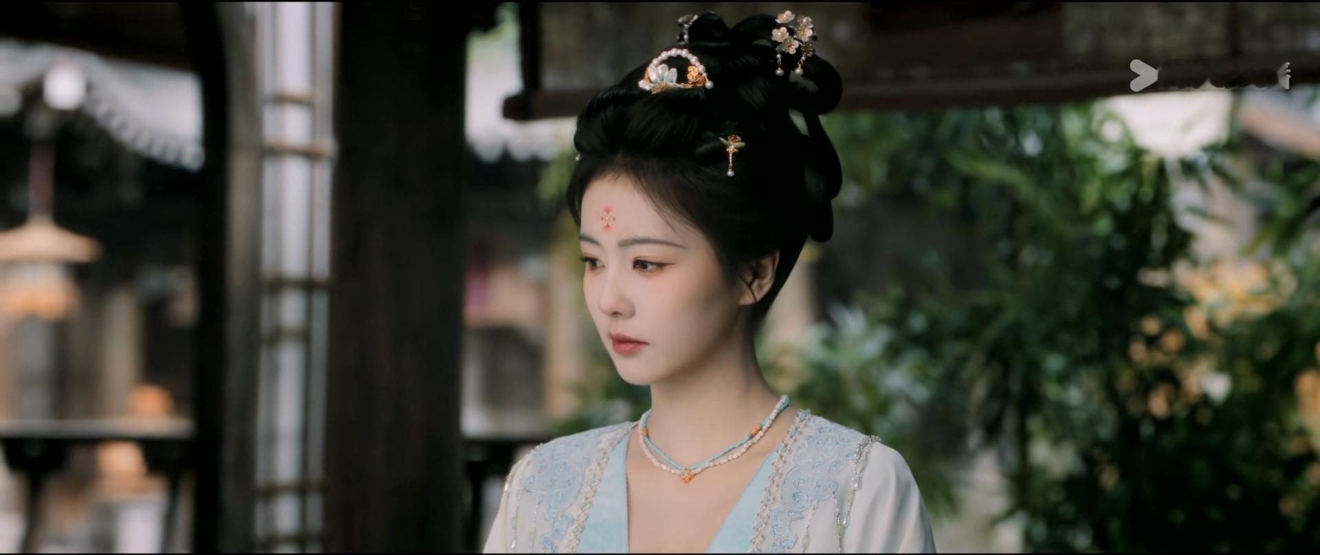 白鹿主演的唐宫奇案1.5轮东方卫视黄金档播出！虽然是春节各种晚会比赛扎堆，重播酷